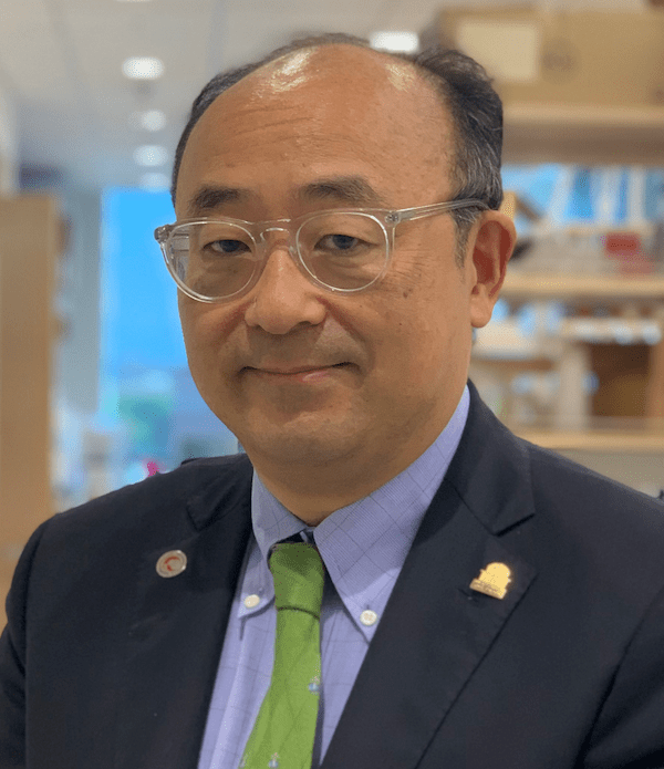 Headshot of Charles Hong.