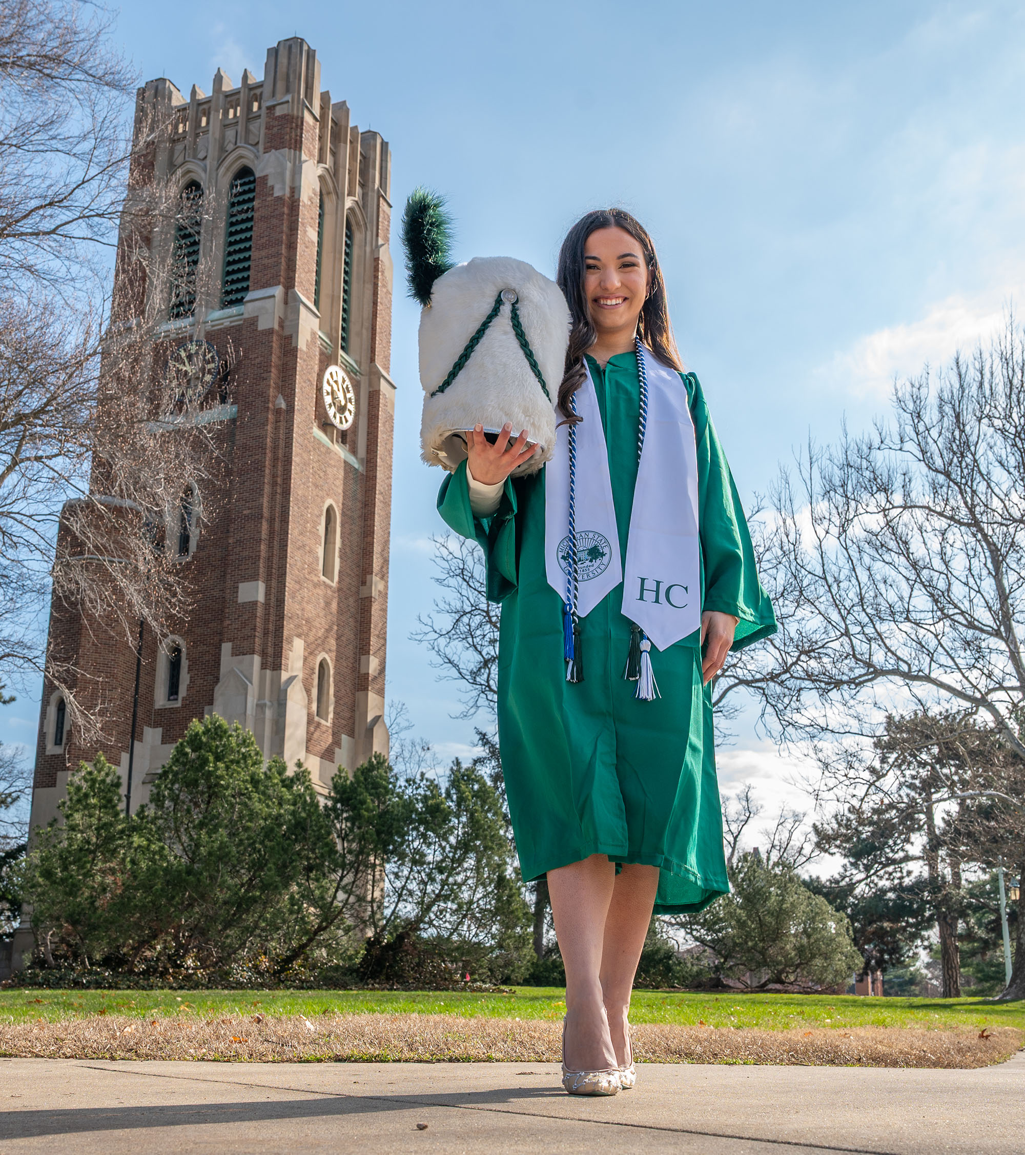 Lacy Jewell in front of Beaumont Tower
